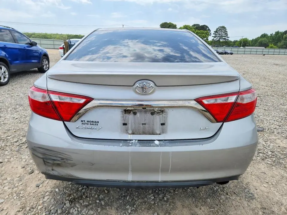2017 TOYOTA CAMRY SE  