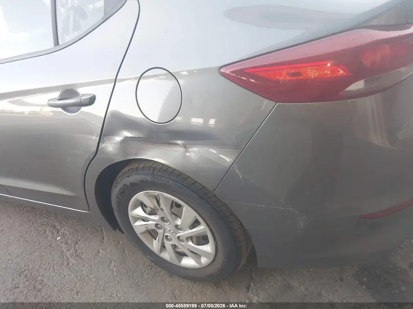 2018 HYUNDAI ELANTRA SE