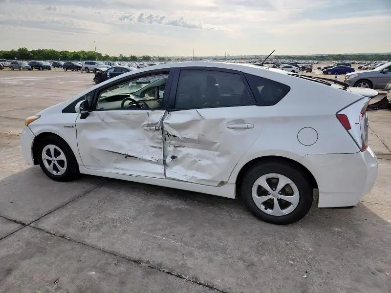 2013 TOYOTA PRIUS   