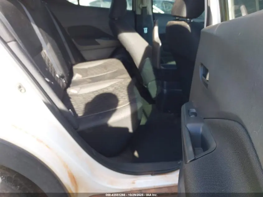 2022 NISSAN KICKS S XTRONIC CVT