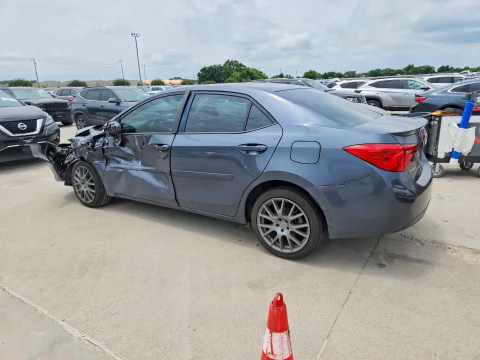 2017 TOYOTA COROLLA SE  