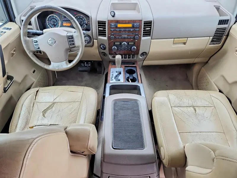 2011 NISSAN TITAN SV  