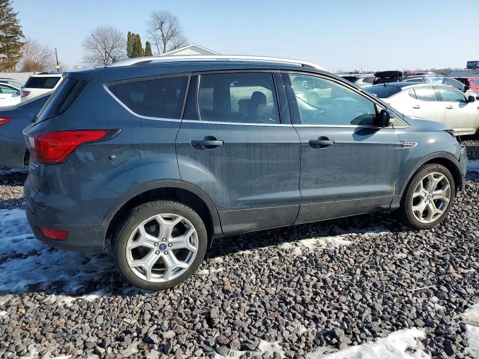 2019 FORD ESCAPE TITANIUM  