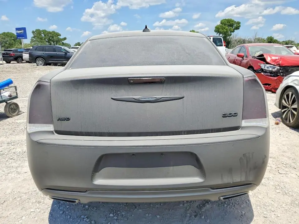 2016 CHRYSLER 300 LIMITED  