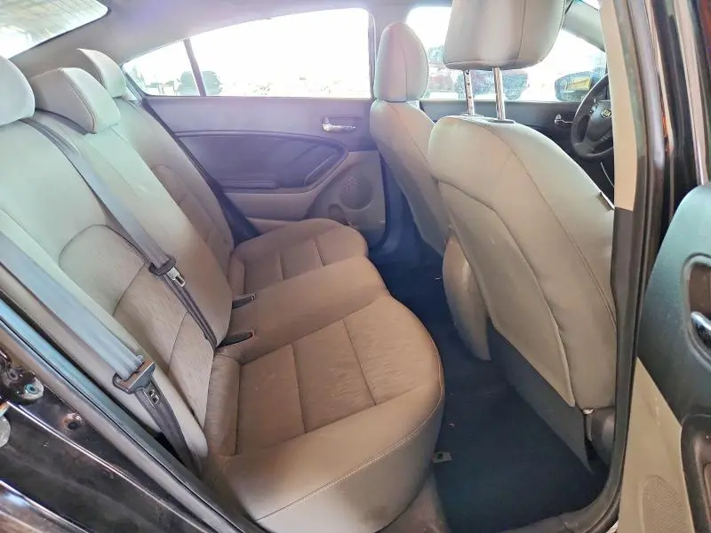 2015 KIA FORTE LX  