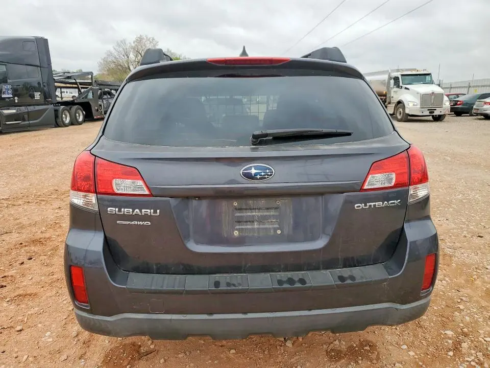 2011 SUBARU OUTBACK 2.5I LIMITED  