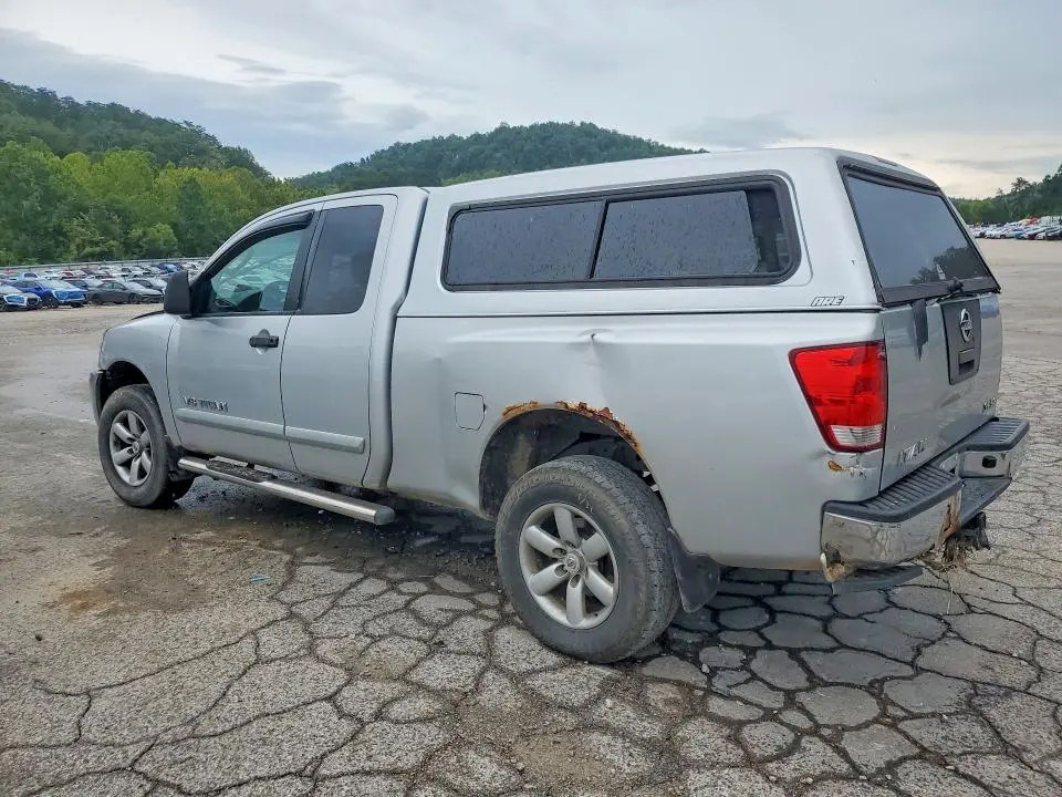 2010 NISSAN TITAN XE  
