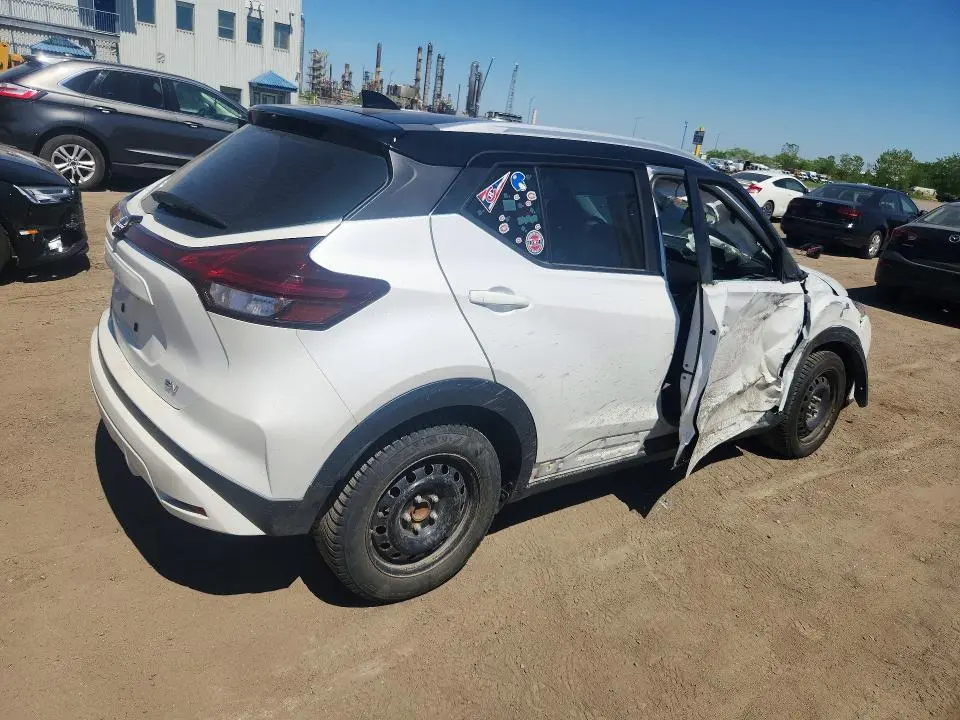 2024 NISSAN KICKS SV  