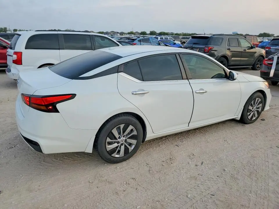 2019 NISSAN ALTIMA S  