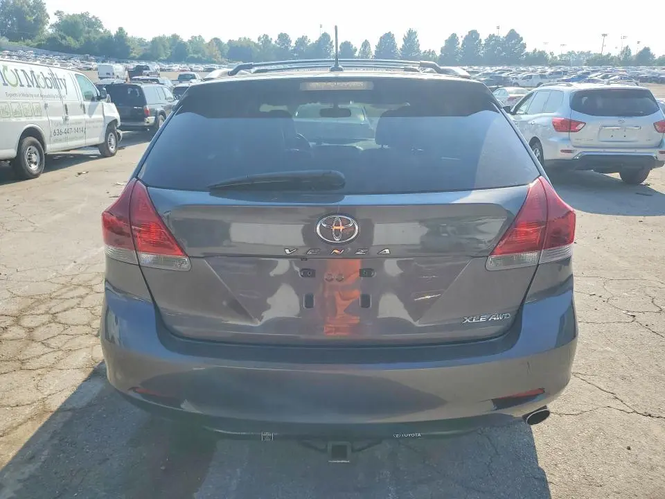 2014 TOYOTA VENZA XLE  