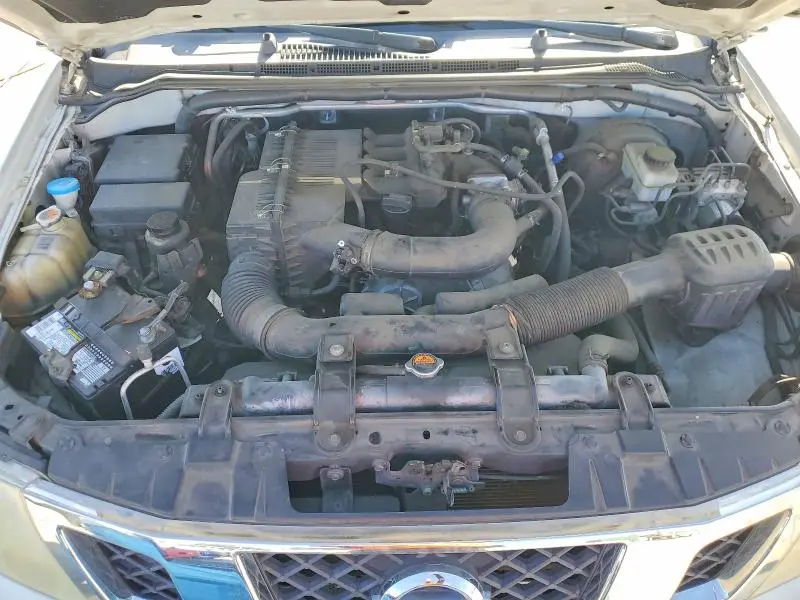 2013 NISSAN FRONTIER S  