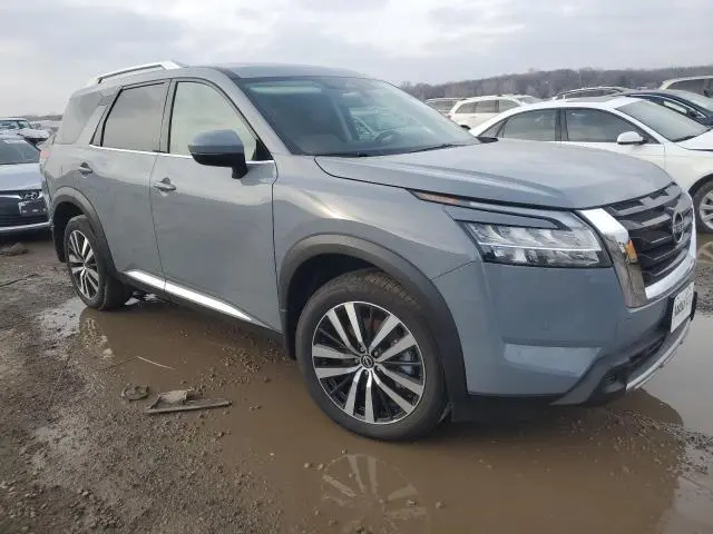 2024 NISSAN PATHFINDER PLATINUM  
