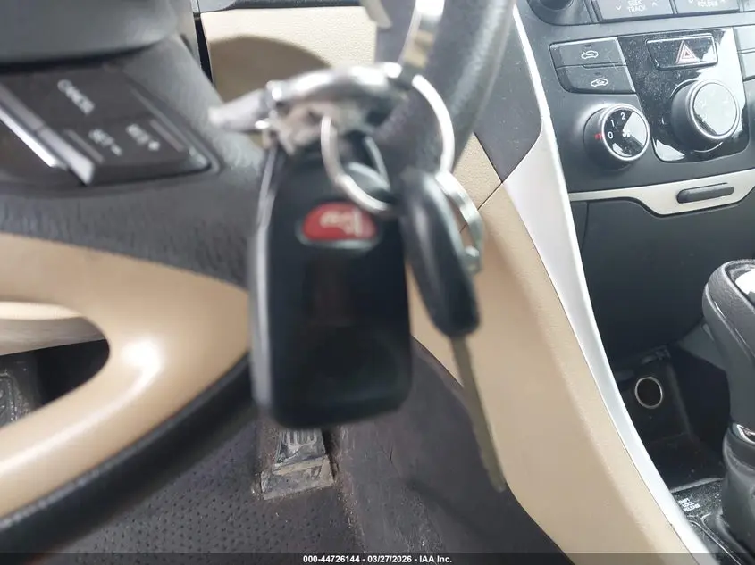 2014 HYUNDAI SONATA GLS