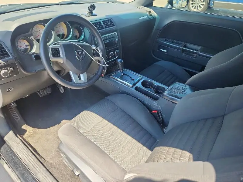 2013 DODGE CHALLENGER SXT  