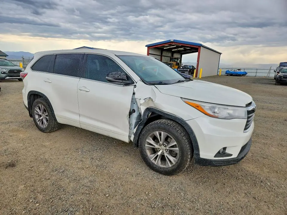2014 TOYOTA HIGHLANDER LE PLUS  