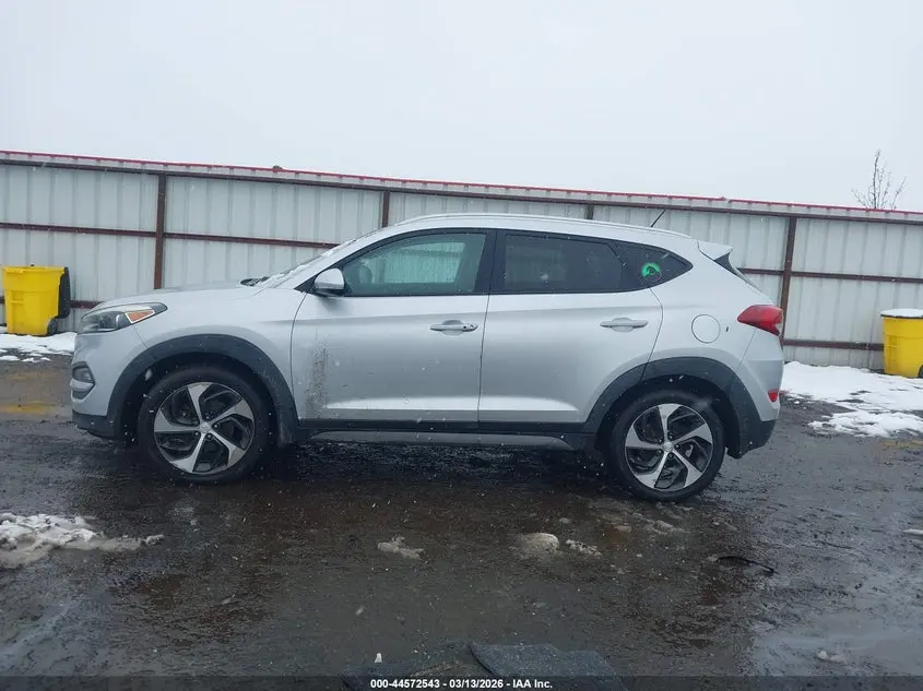 2016 HYUNDAI TUCSON SPORT