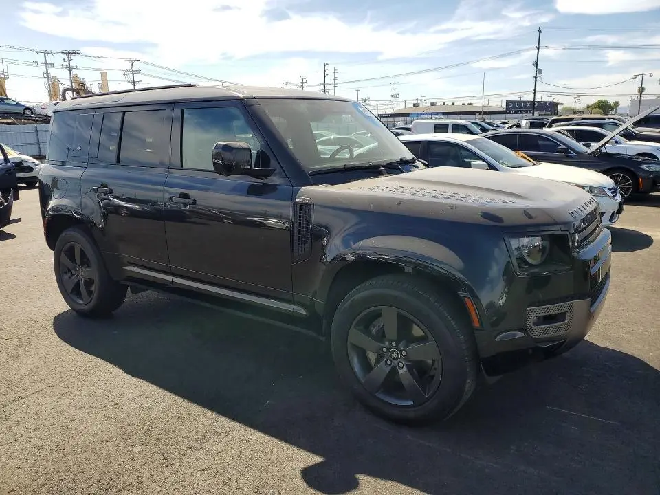 2022 LAND ROVER DEFENDER 110 X-DYNAMIC SE  