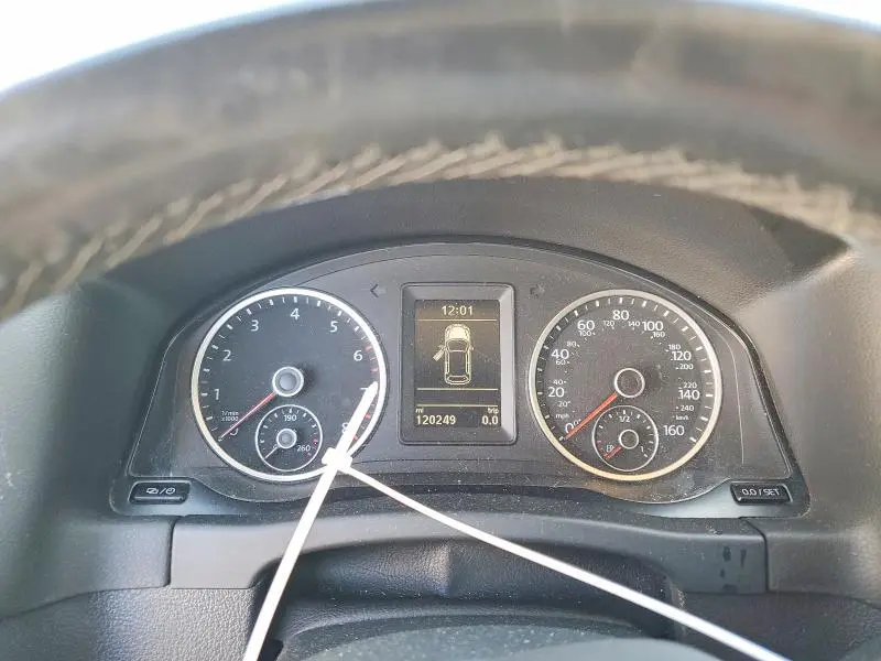 2017 VOLKSWAGEN TIGUAN S  