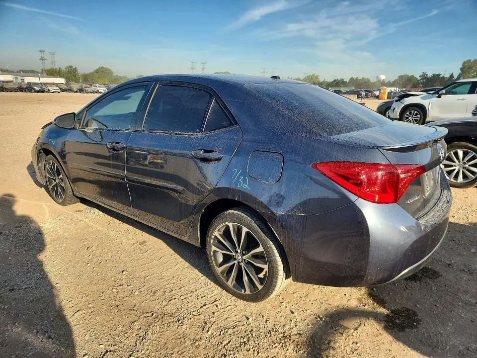 2017 TOYOTA COROLLA SE  