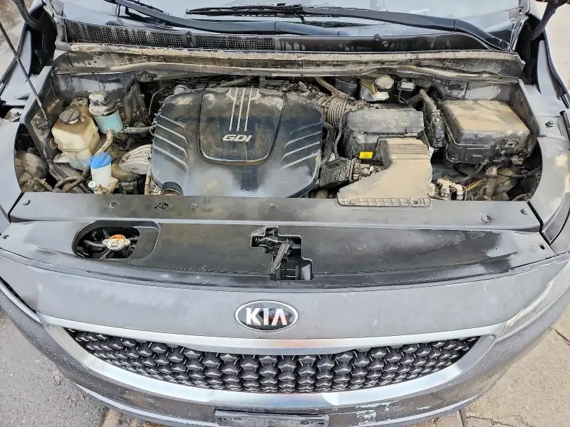 2018 KIA SEDONA LX  