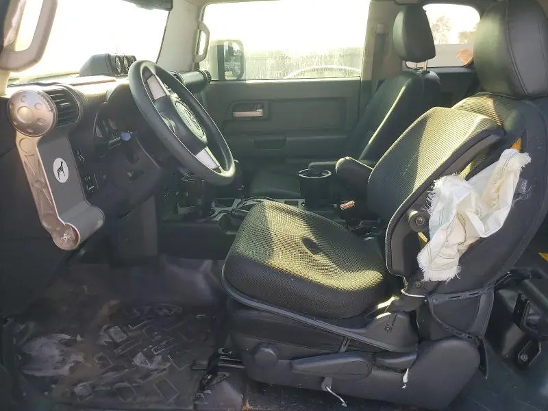 2010 TOYOTA FJ CRUISER BASE  