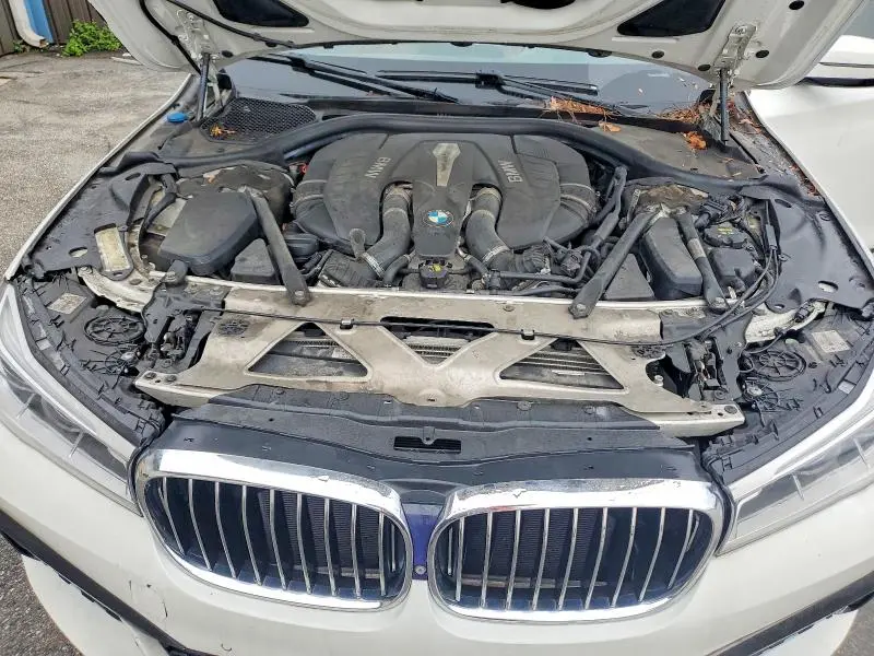 2018 BMW 750 XI  