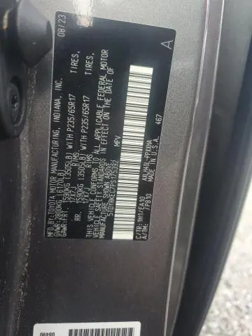 2023 TOYOTA SIENNA XLE  
