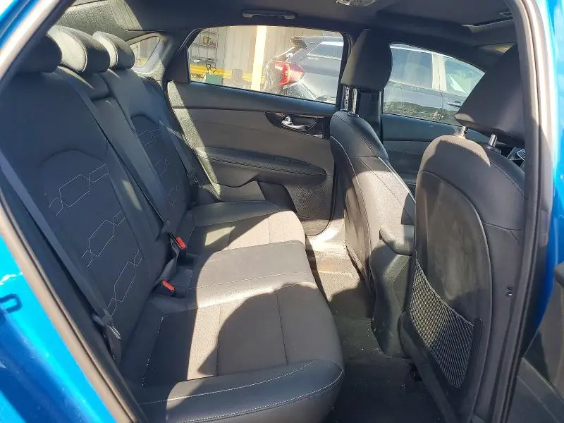 2022 KIA FORTE GT-LINE  