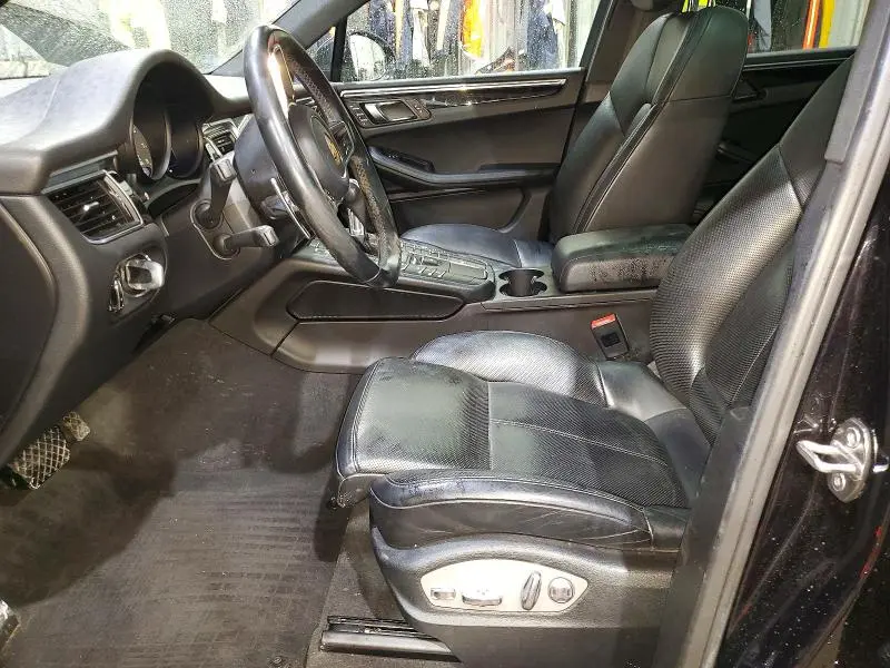 2018 PORSCHE MACAN S  