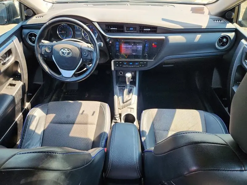 2018 TOYOTA COROLLA SE  