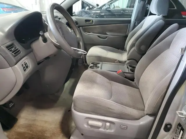 2010 TOYOTA SIENNA CE  