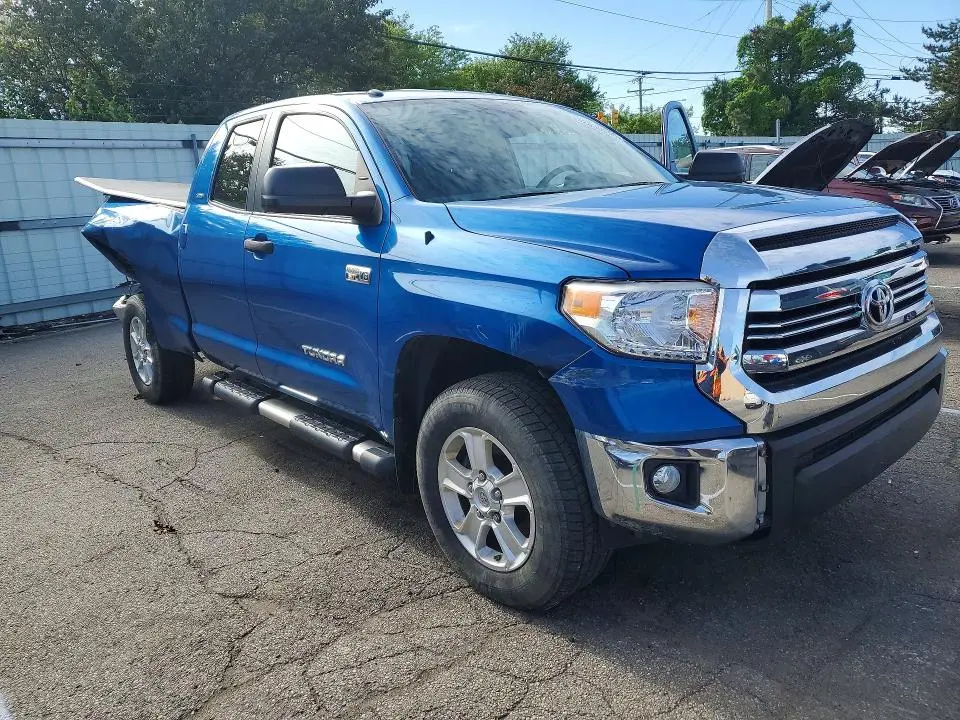 2016 TOYOTA TUNDRA SR5  