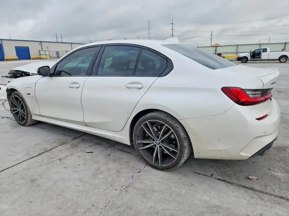 2022 BMW 330E   