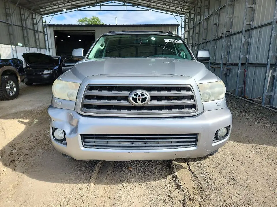 2015 TOYOTA SEQUOIA SR5  
