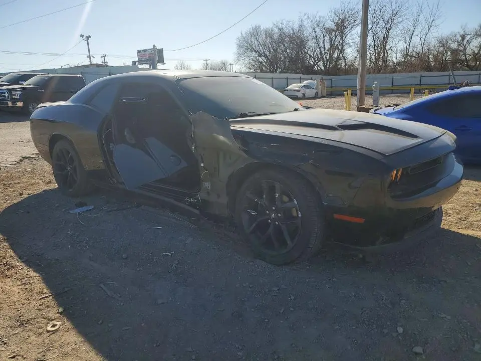 2020 DODGE CHALLENGER SXT  