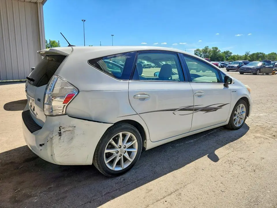 2012 TOYOTA PRIUS V FIVE  