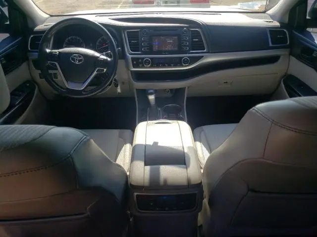 2015 TOYOTA HIGHLANDER LE  