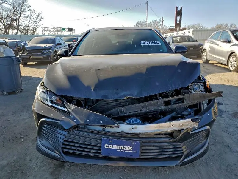 2022 TOYOTA CAMRY LE  