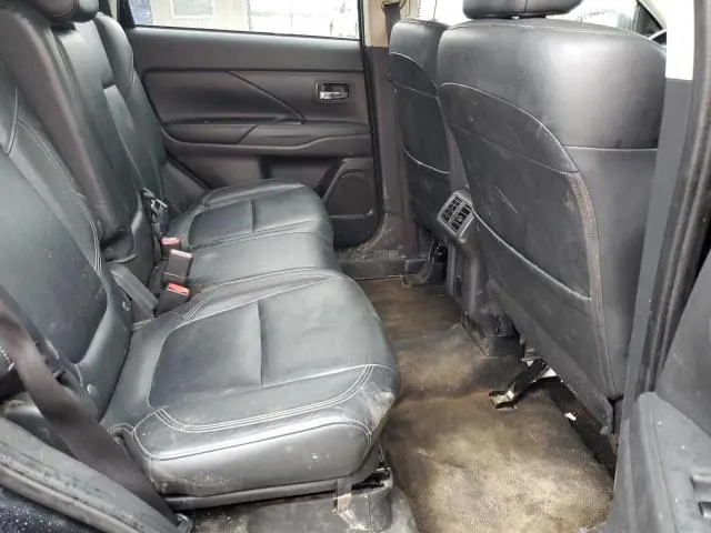 2020 MITSUBISHI OUTLANDER SE  