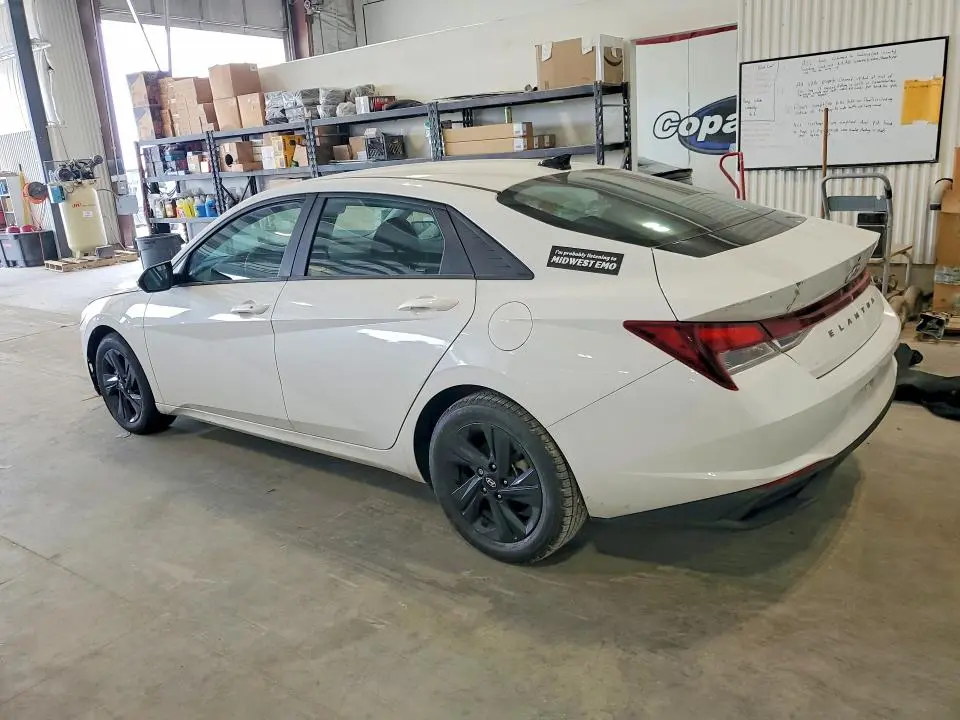 2022 HYUNDAI ELANTRA SEL  
