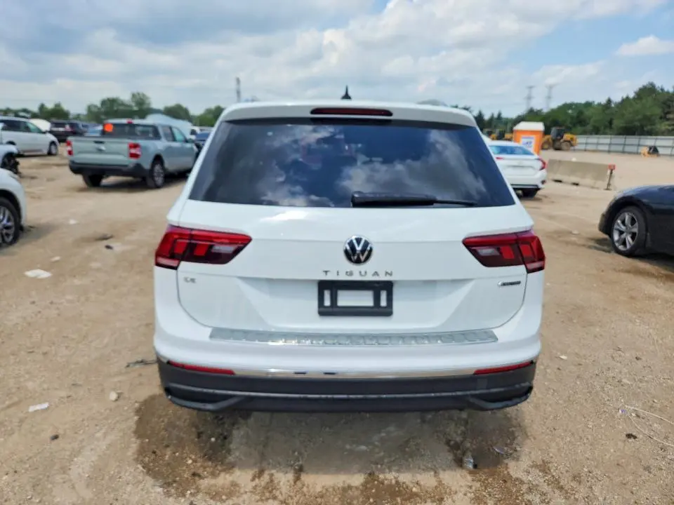 2022 VOLKSWAGEN TIGUAN SE  
