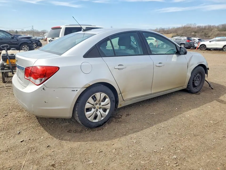 2015 CHEVROLET CRUZE LS  