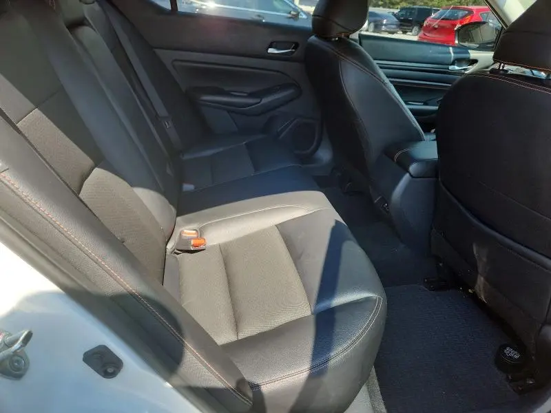 2022 NISSAN ALTIMA SR  