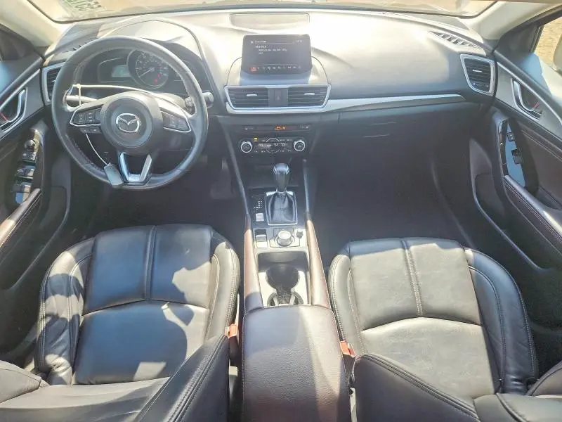 2018 MAZDA 3 TOURING  