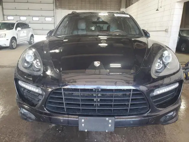 2013 PORSCHE CAYENNE GTS  