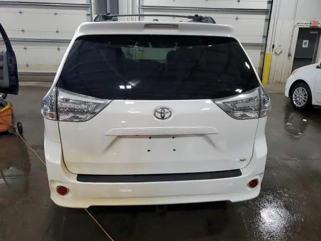 2011 TOYOTA SIENNA SPORT  
