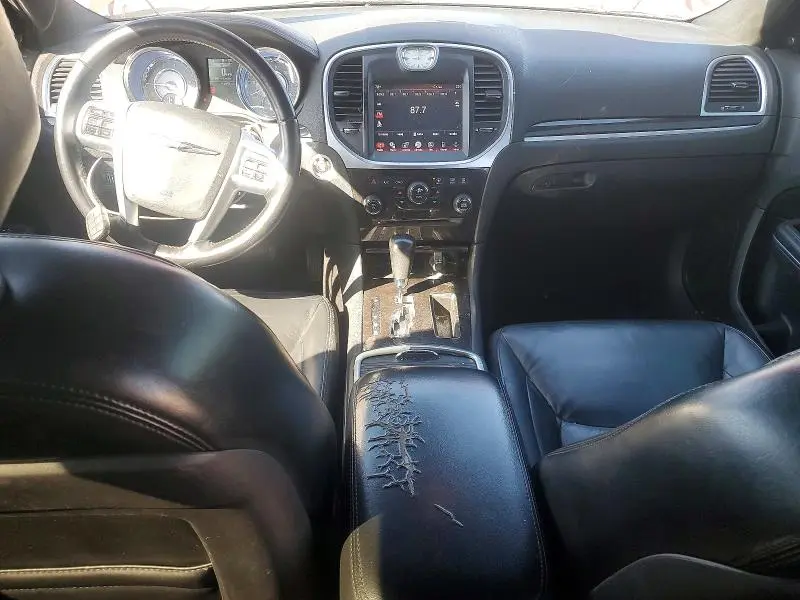 2011 CHRYSLER 300 LIMITED  