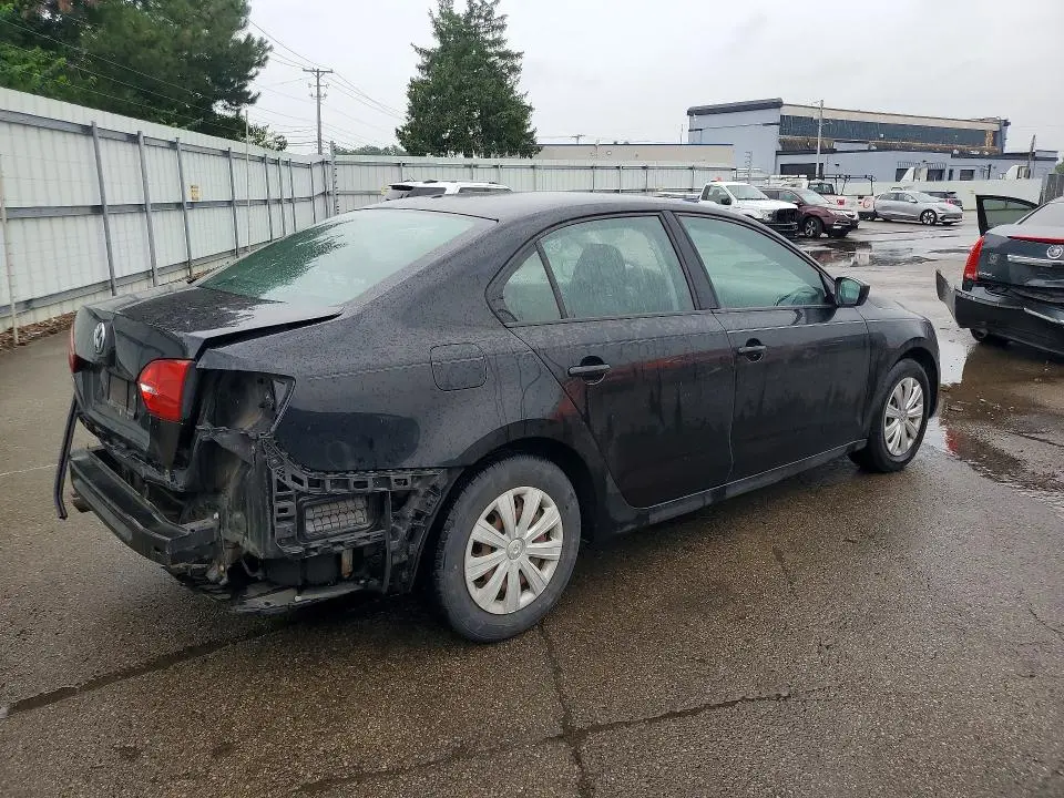 2013 VOLKSWAGEN JETTA BASE  