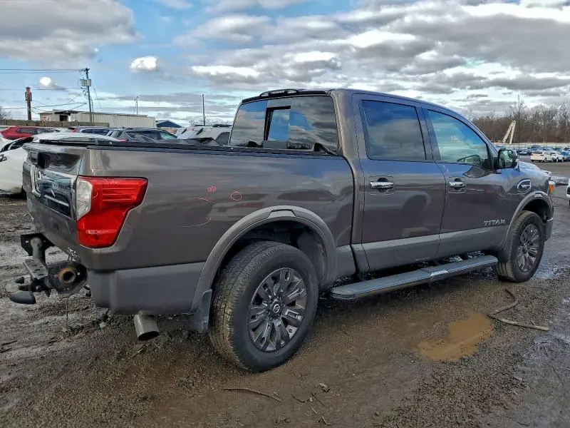 2017 NISSAN TITAN SV  