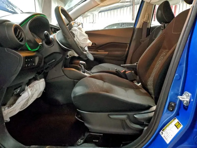 2021 NISSAN KICKS S  